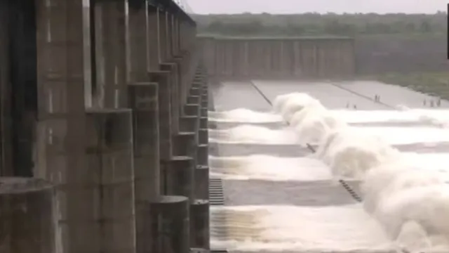 gujarat-rains-3-dead-7-washed-away-hundreds-relocated-as-torrential-rains-pummel-state-red-alert-issued-updates